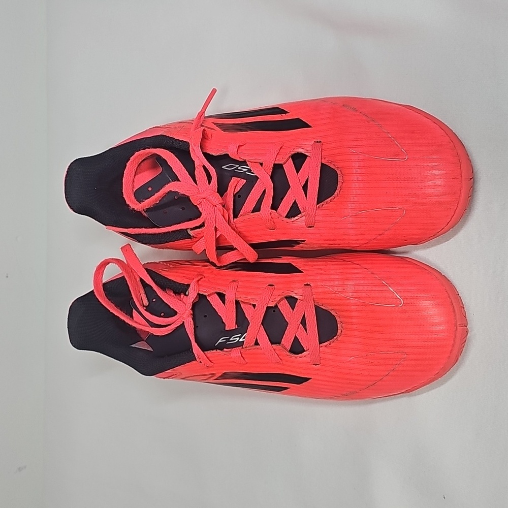 Indoor Adidas Youth F50 Club in Soccer Shoe